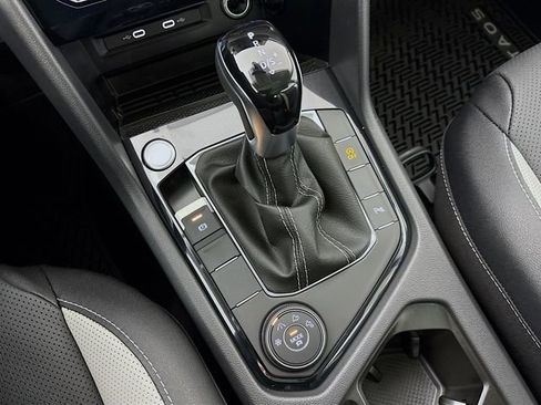 New 2026 Volkswagen Taos SEL AWD/4WD image 18