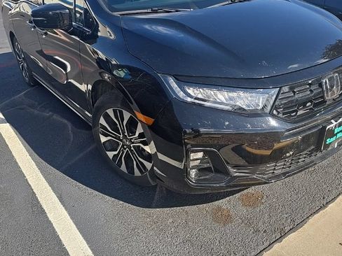 Used 2025 Honda Odyssey Elite image 3