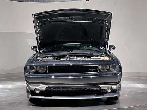 Used 2013 Dodge Challenger SRT8 w/ Harman Kardon Audio Group RWD image 26