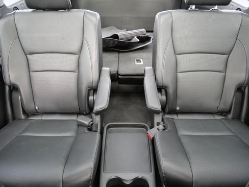 Used 2016 Honda Pilot Elite image 13