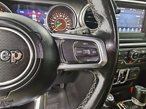 Used 2021 Jeep Wrangler Unlimited Sahara image 26