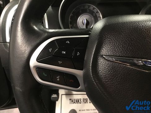Used 2018 Chrysler 300 Touring w/ Sport Appearance Package image 44