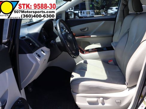 Used 2009 Toyota Venza FWD image 13