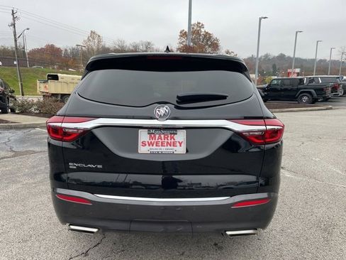 Used 2020 Buick Enclave Essence image 7