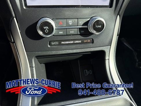 Certified 2024 Ford Edge SE w/ Black Appearance Package AWD/4WD image 19