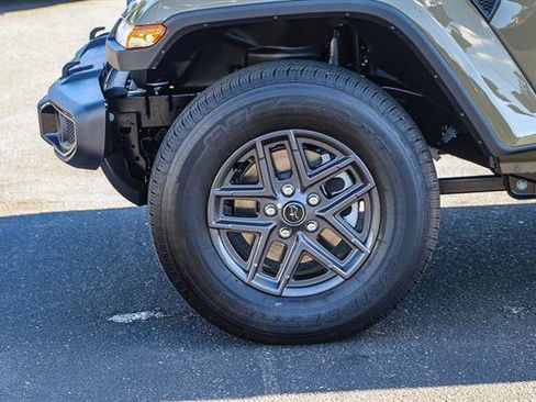 New 2025 Jeep Gladiator Sport image 9