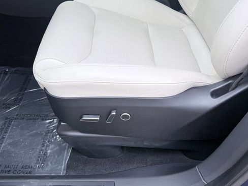 Used 2023 Tesla Model X AWD/4WD image 36