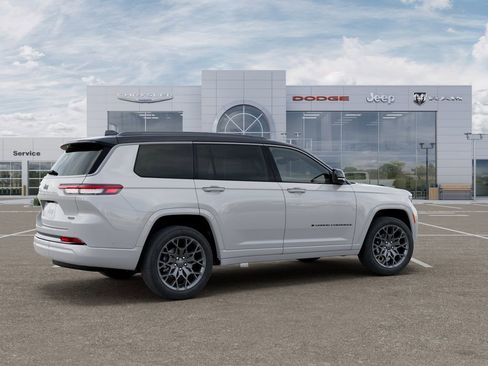 New 2026 Jeep Grand Cherokee L Summit AWD/4WD image 4
