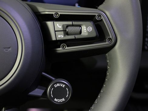 Used 2025 Porsche Macan Turbo Electric image 26