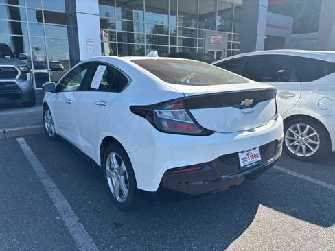 Used 2018 Chevrolet Volt LT FWD image 8