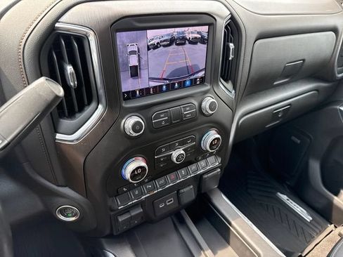 Used 2022 GMC Sierra 2500 AT4 w/ AT4 Premium Plus Package AWD/4WD image 19