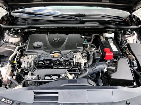 Used 2019 Toyota Camry SE image 31