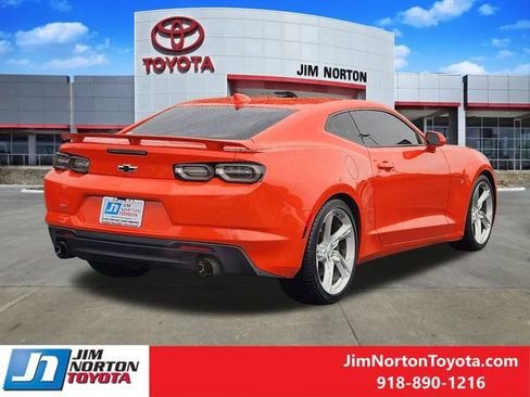 Used 2019 Chevrolet Camaro SS RWD image 5