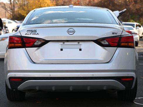 Used 2024 Nissan Altima 2.5 SV image 6