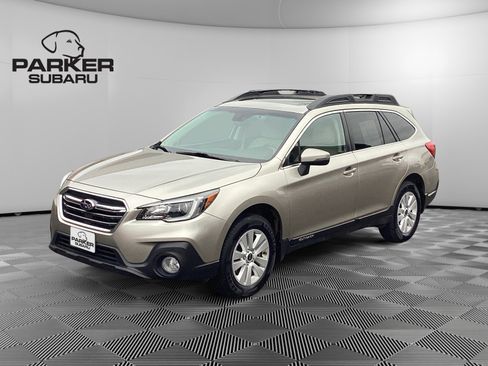 Used 2019 Subaru Outback 2.5i Premium w/ Popular Package #2 image 1