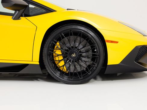 Used 2016 Lamborghini Aventador LP 750-4 Superveloce AWD/4WD image 15