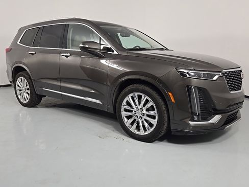 Used 2020 Cadillac XT6 Premium Luxury w/ Platinum Package image 7
