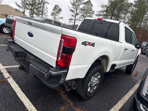 Used 2023 Ford F250 Lariat w/ Lariat Ultimate Package image 7