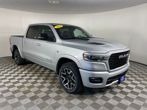 New 2026 RAM 1500 Laramie AWD/4WD image 7