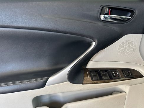 Used 2012 Lexus IS 250 w/ Premium Pkg Value Edition RWD image 12