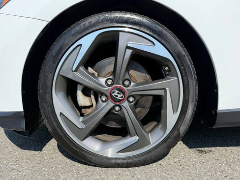 Used 2019 Hyundai Veloster Turbo Ultimate FWD image 9