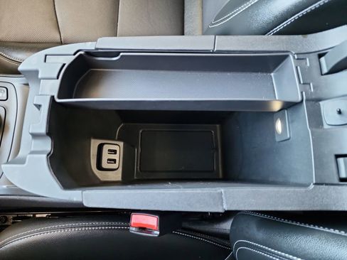 Certified 2024 GMC Terrain SLT image 32