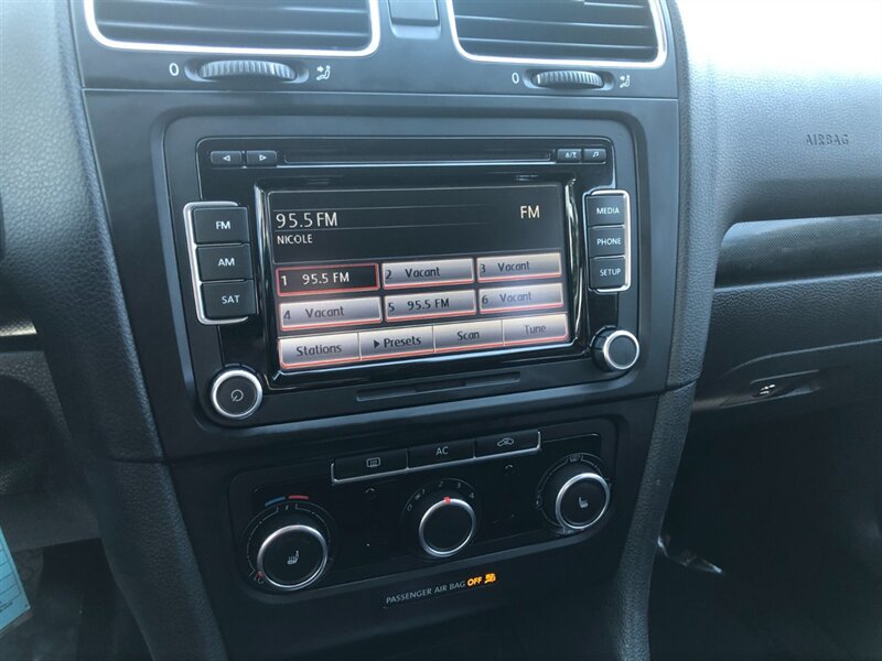 Used 2011 Volkswagen Jetta TDI FWD image 12