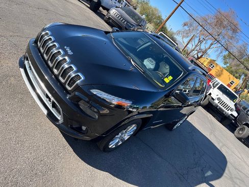 Used 2018 Jeep Cherokee Overland w/ Technology Group image 46