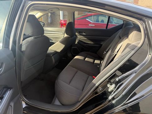 Used 2021 Nissan Altima 2.5 SV FWD image 29