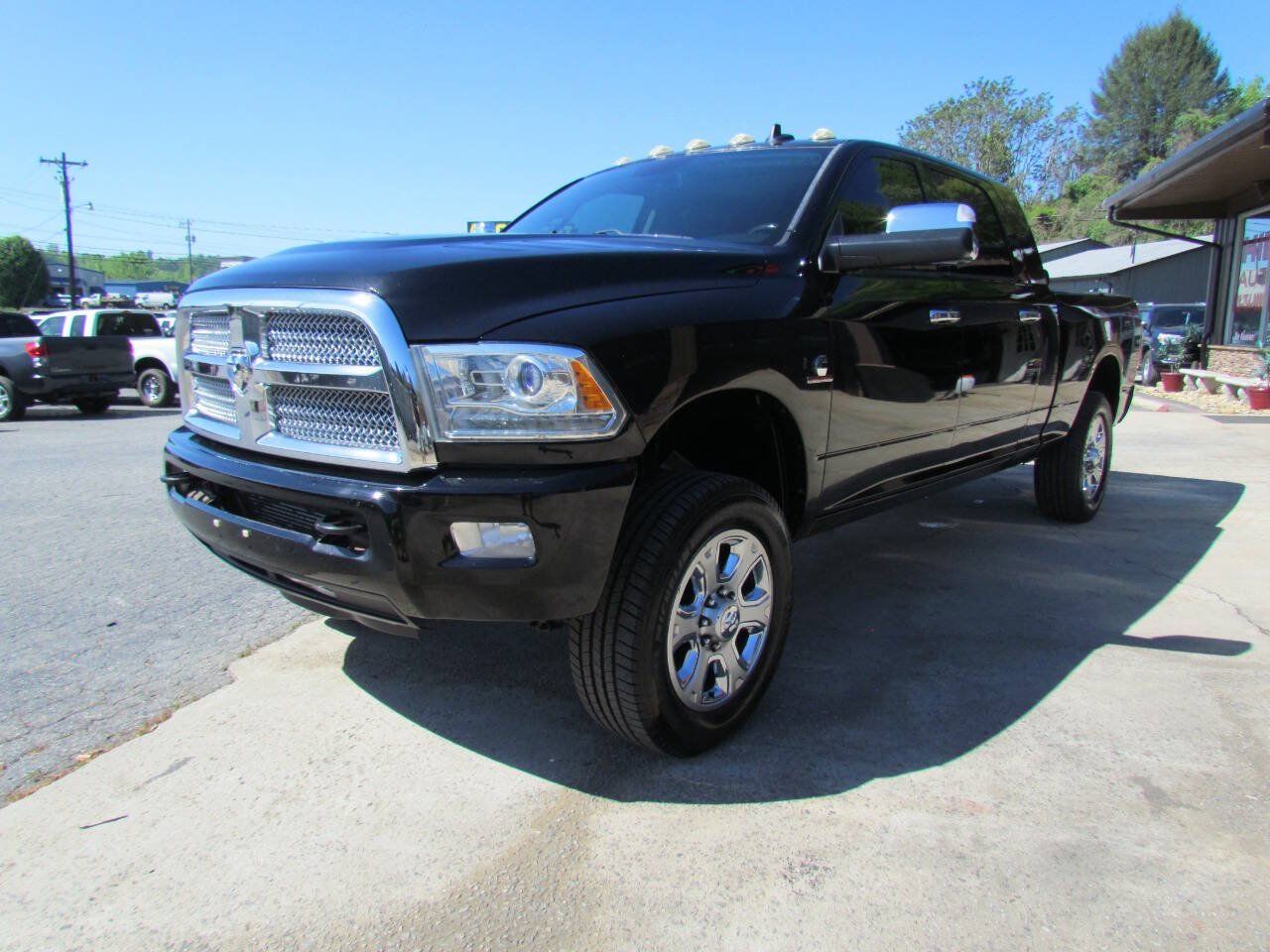 Used 2014 RAM 3500 Laramie Longhorn AWD/4WD image 3