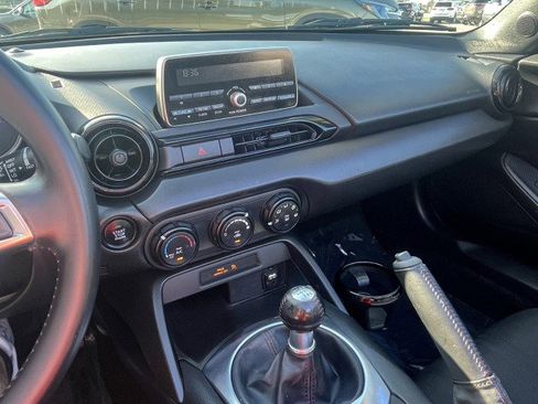 Used 2017 MAZDA MX-5 Miata Sport image 14