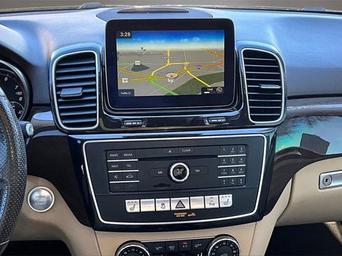 Used 2016 Mercedes-Benz GLE 350 w/ Premium Package image 9