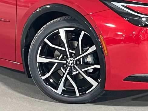 New 2026 Toyota Prius Plug-In Hybrid FWD image 2