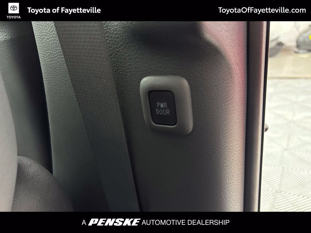 Certified 2023 Toyota Sienna Limited FWD image 19