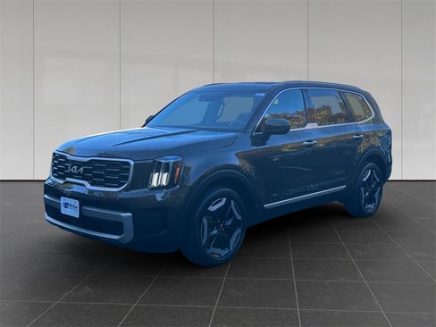 Used 2023 Kia Telluride S image 1