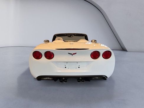 Used 2005 Chevrolet Corvette Convertible w/ Preferred Equipment Group RWD image 4