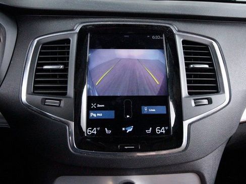 Used 2016 Volvo XC90 T6 Momentum image 16