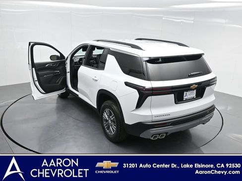 New 2026 Chevrolet Traverse LT w/ Driver Confidence Package image 45