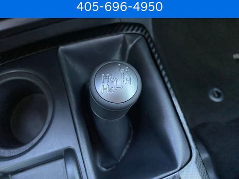 Used 2022 Toyota 4Runner TRD Off-Road image 31