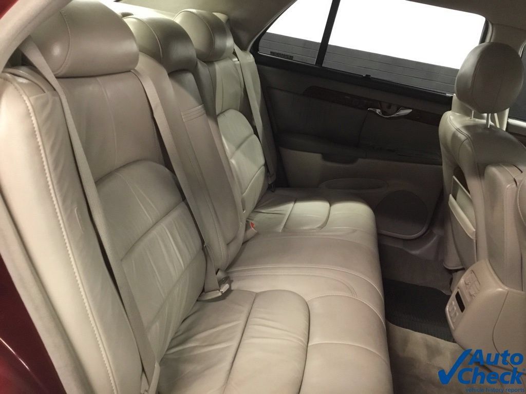 Used 2000 Cadillac De Ville DHS w/ Safety/Security Pkg FWD image 31