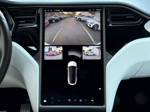 Used 2018 Tesla Model X 100D image 18