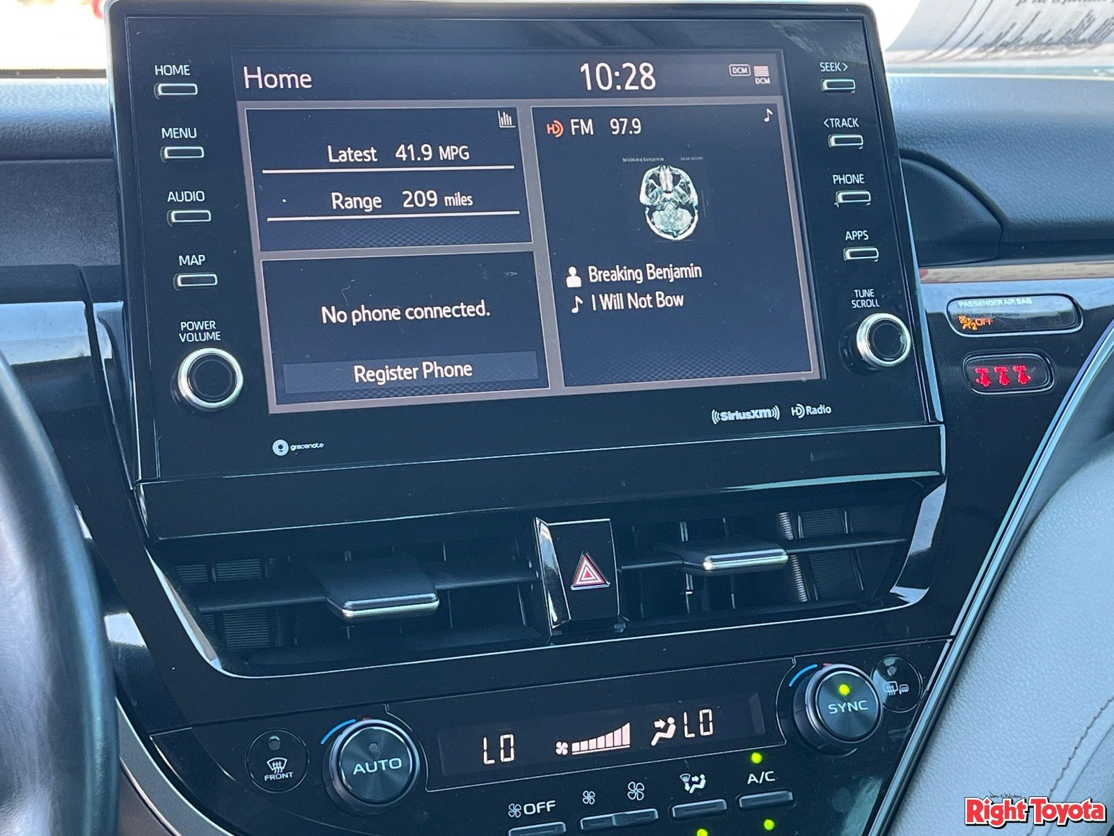 Certified 2022 Toyota Camry XLE FWD image 28