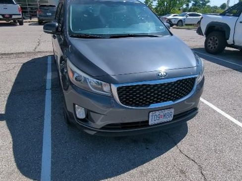 Used 2015 Kia Sedona EX w/ EX Premium Plus Package FWD image 6