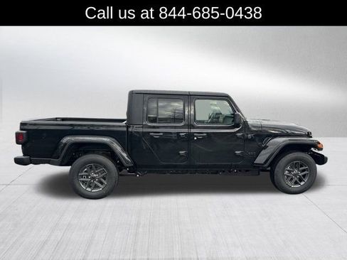 New 2026 Jeep Gladiator Sport image 5