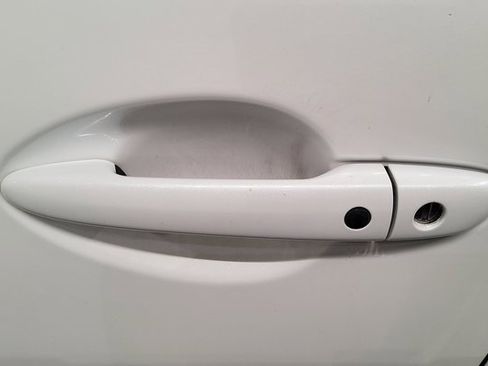 Used 2018 MAZDA CX-9 Touring w/ Touring Premium Package image 16