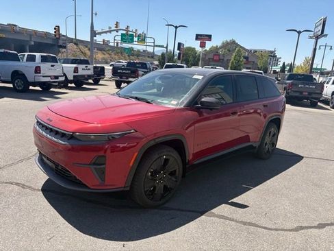 New 2025 Jeep Wagoneer S Launch Edition w/ Trailer Tow Group image 3
