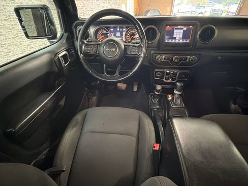 Used 2020 Jeep Gladiator Sport w/ Quick Order Package 24S AWD/4WD image 14
