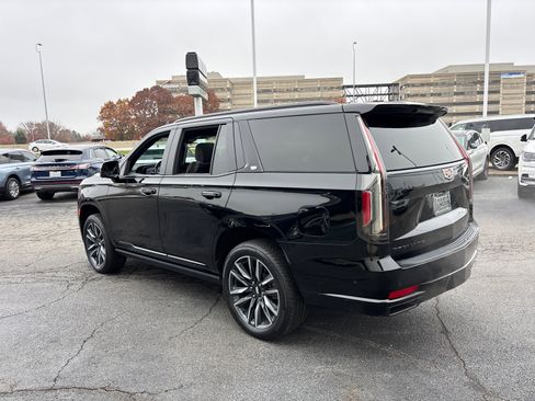 Used 2022 Cadillac Escalade Sport w/ Touring Package image 5