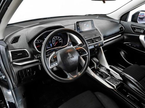 Used 2019 Mitsubishi Eclipse Cross LE image 13