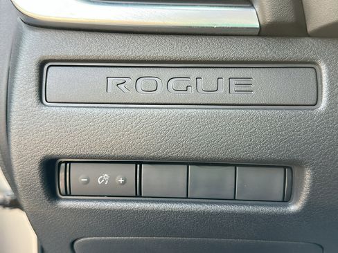 Certified 2023 Nissan Rogue S image 13